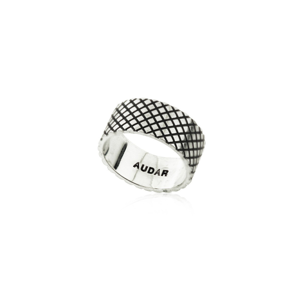 1482 - SILVER RING. R1482