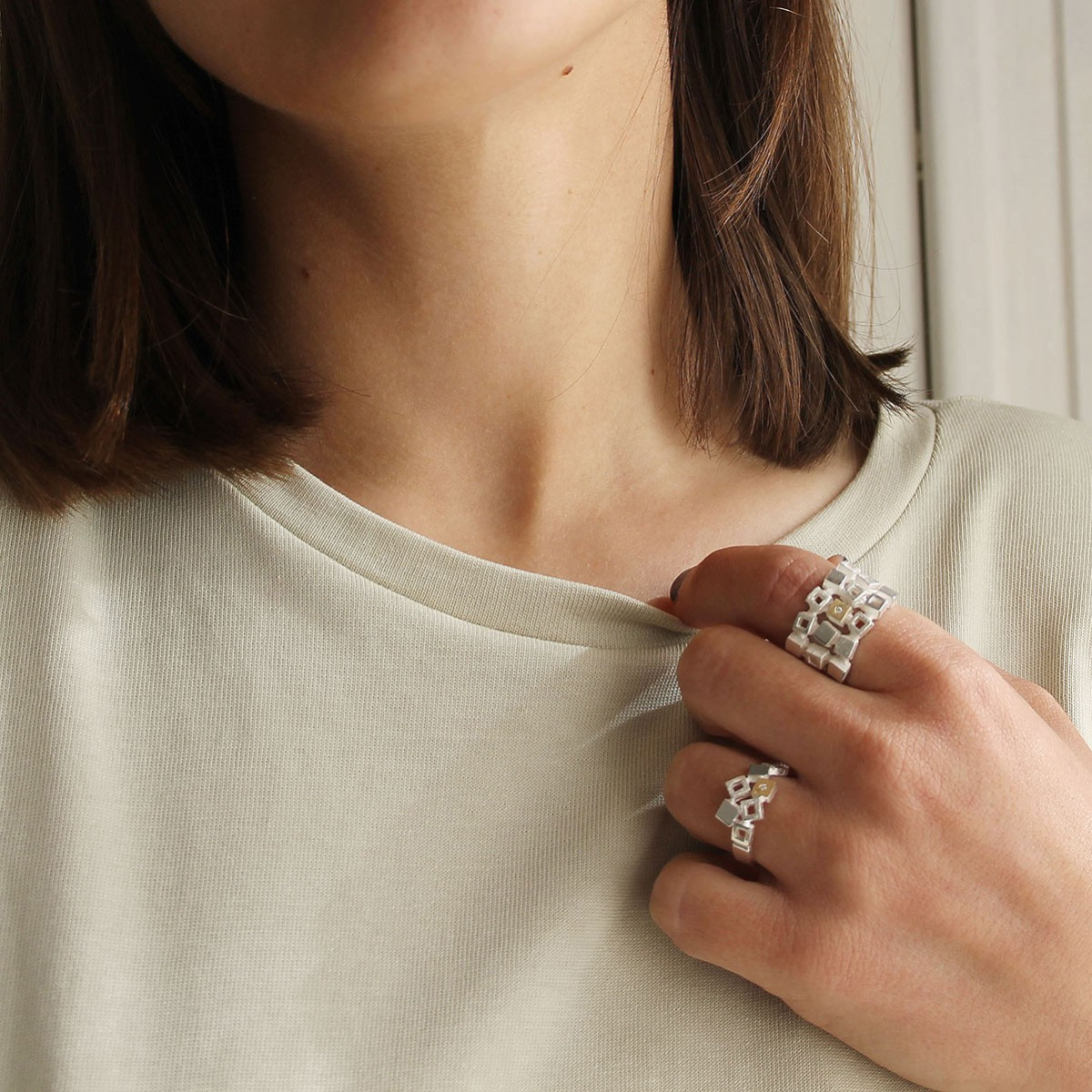 SILVER & GOLD RING w/ DIAMOND