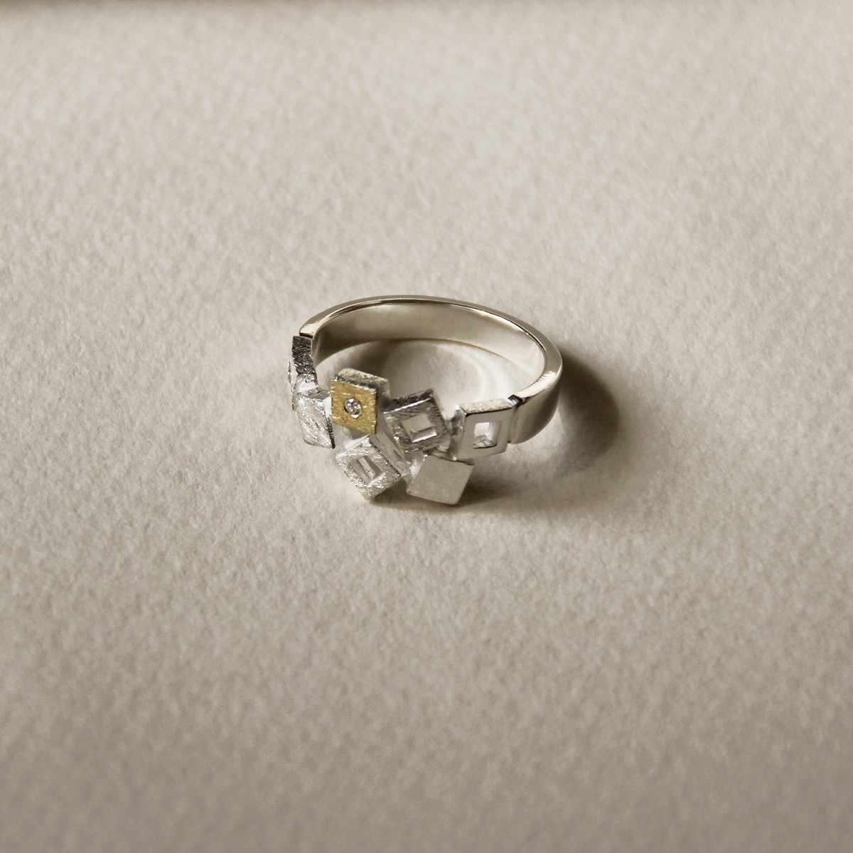 SILVER & GOLD RING w/ DIAMOND