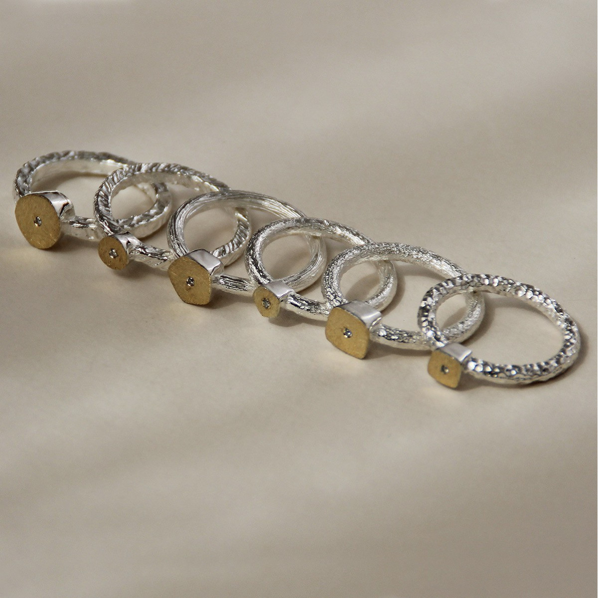 1999 - R1999-1 - SILVER & GOLD RING WITH DIAMOND R1999-1