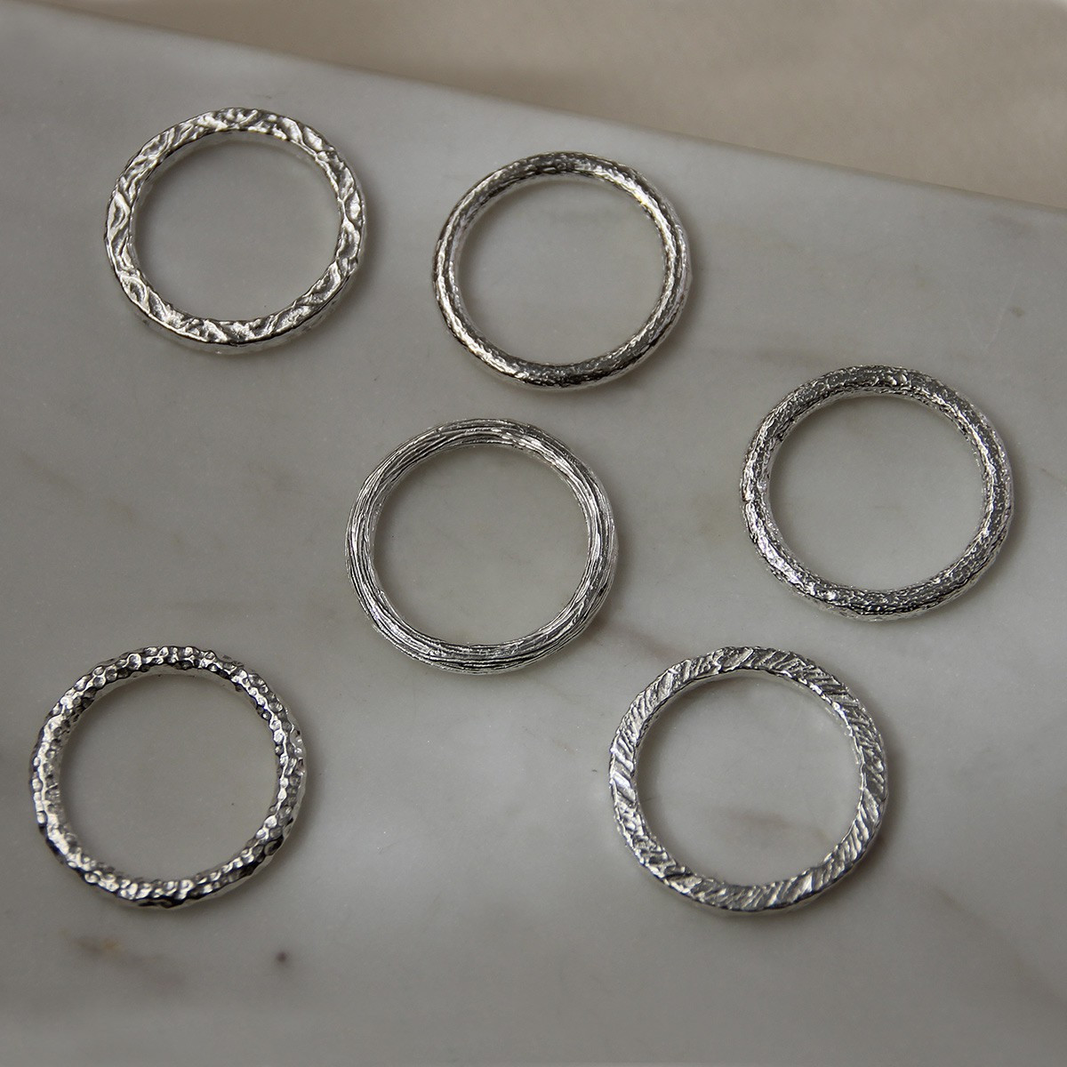 2000 - SILVER RING. R2000-6