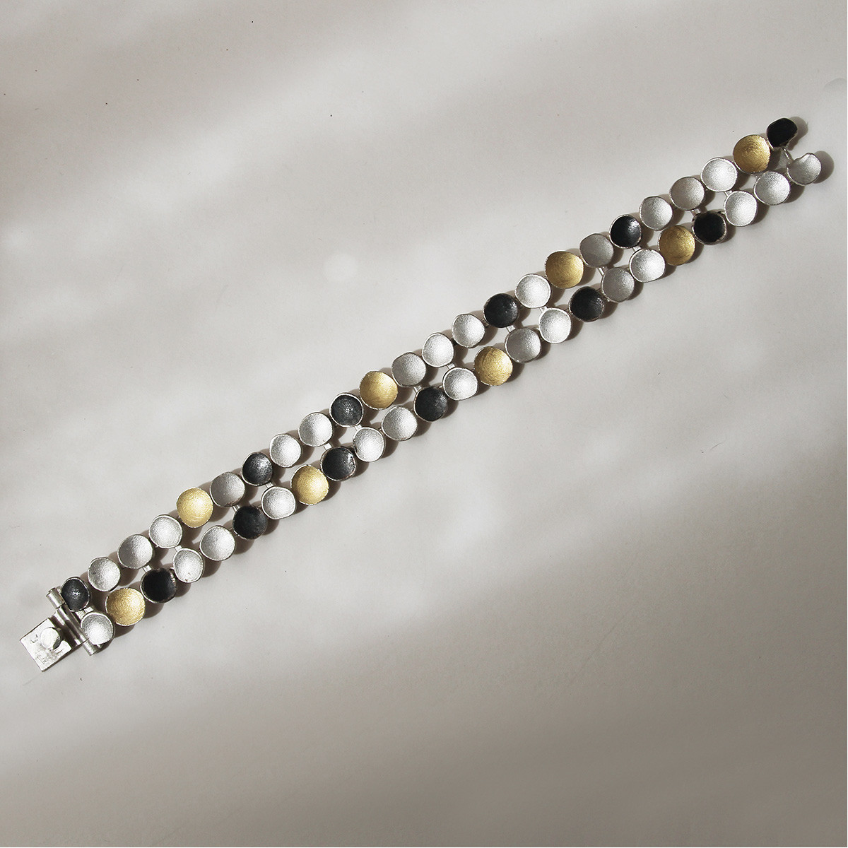 1516 - SILVER & GOLD BRACELET B1516