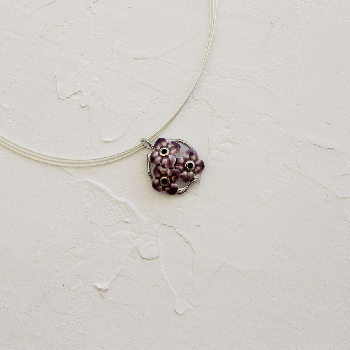 ANELL FLOR DE PLATA I ESMALTS