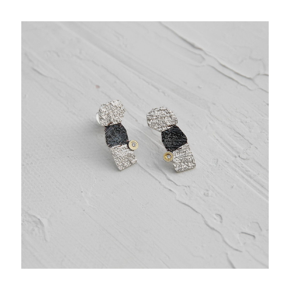 Pendientes Strata
