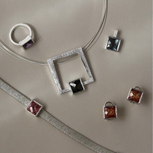 PULSERA PLATA Y PIEDRA SINTÉTICA