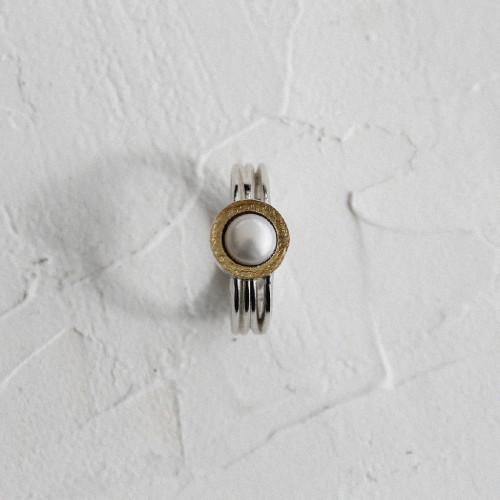 ANILLO DE PLATA Y ORO CON PERLA